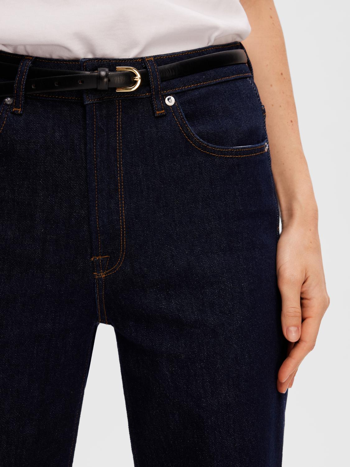 model_shot-detail